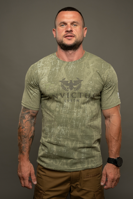 T-shirt Invictus olive T-form