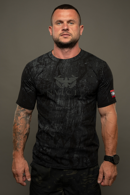 T-shirt Invictus T-form