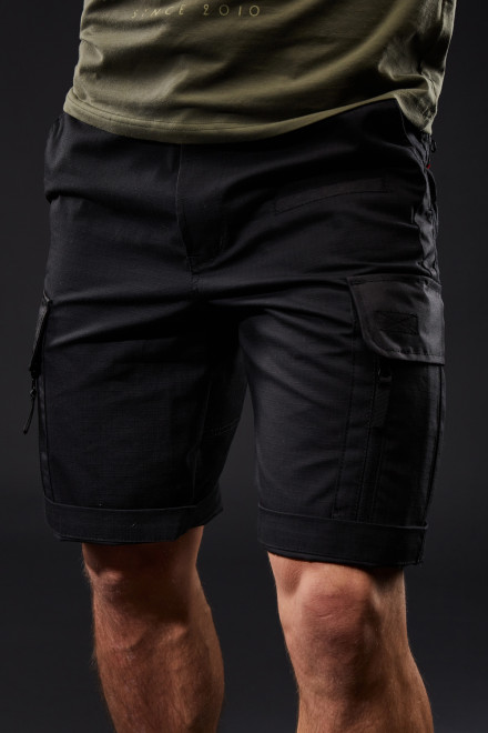 Shorts Conqueror black