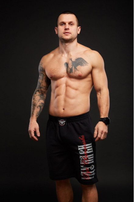 Shorts Go to You black