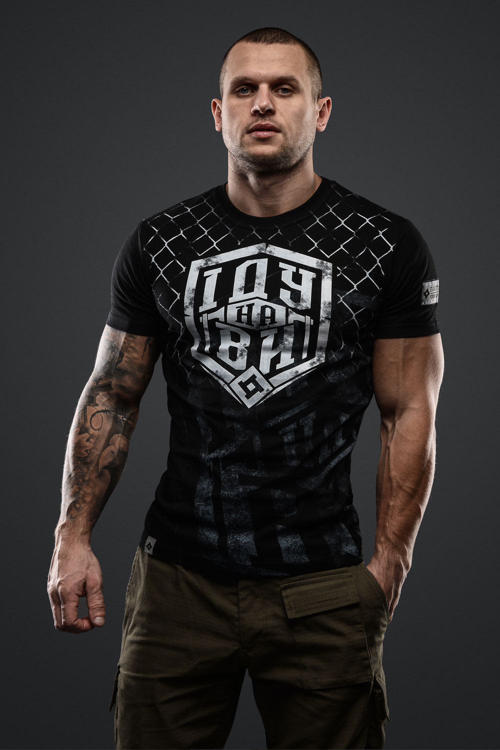 Футболка Іду на Ви в чорному кольорі